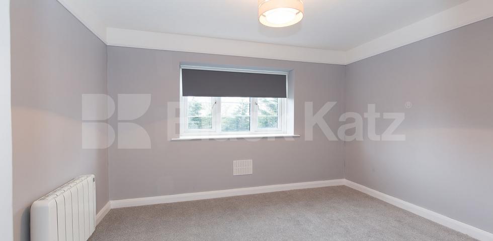 			Fantastic New Instruction!, 2 Bedroom, 1 bath, 1 reception Apartment			 Colney Hatch Lane, Muswell Hill